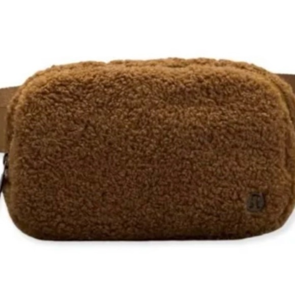 Lululemon Fleece Belt Bag - Picture 1 of 6